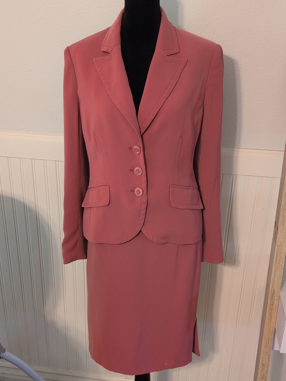 Jones of New York Rose Pink Tailored Blazer and Skirt Suit Set Size 6